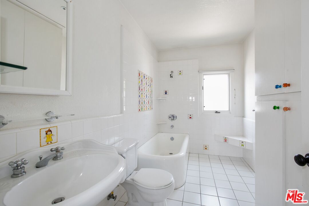 333 S MCCARTY DR