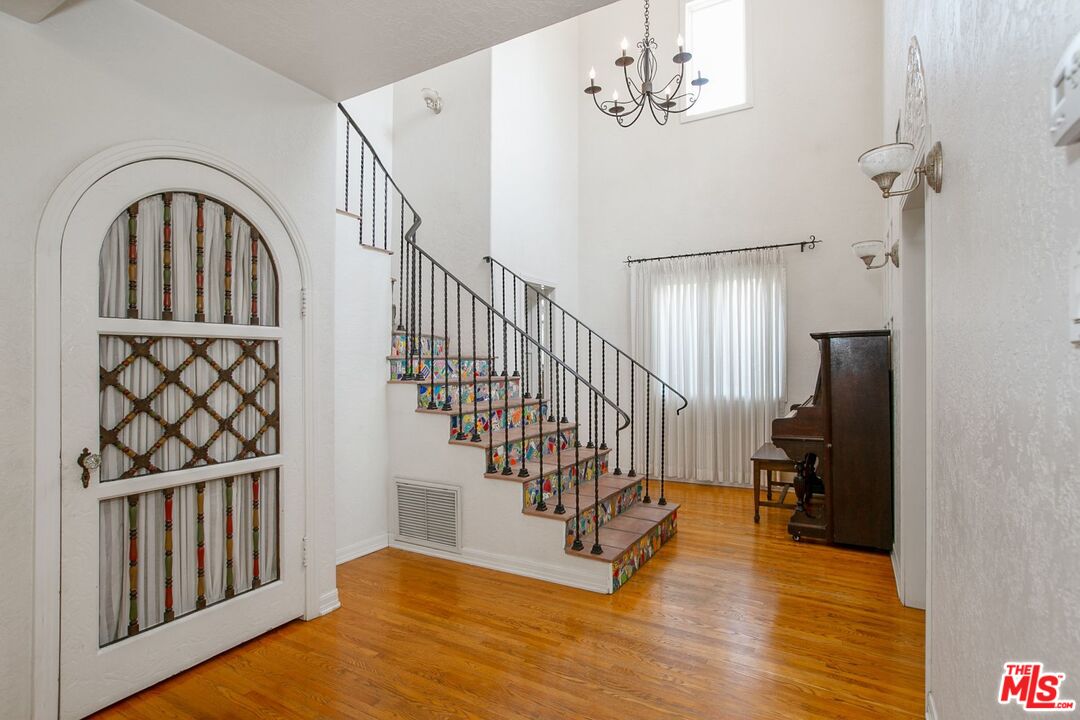 333 S MCCARTY DR