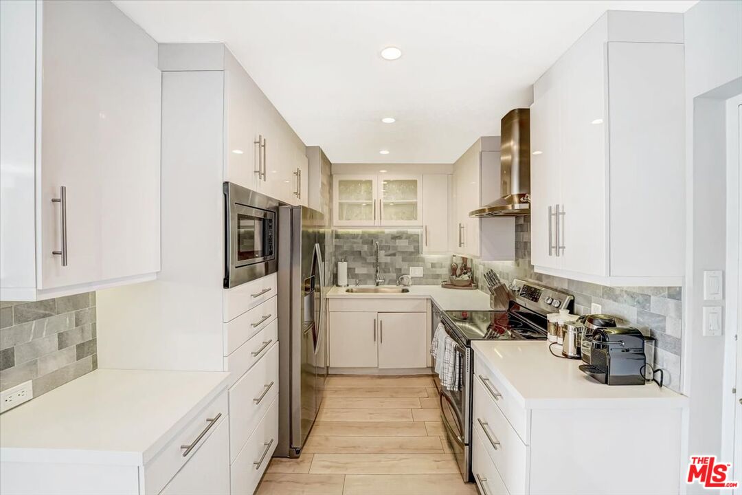 10433 WILSHIRE BLVD Unit: 1202