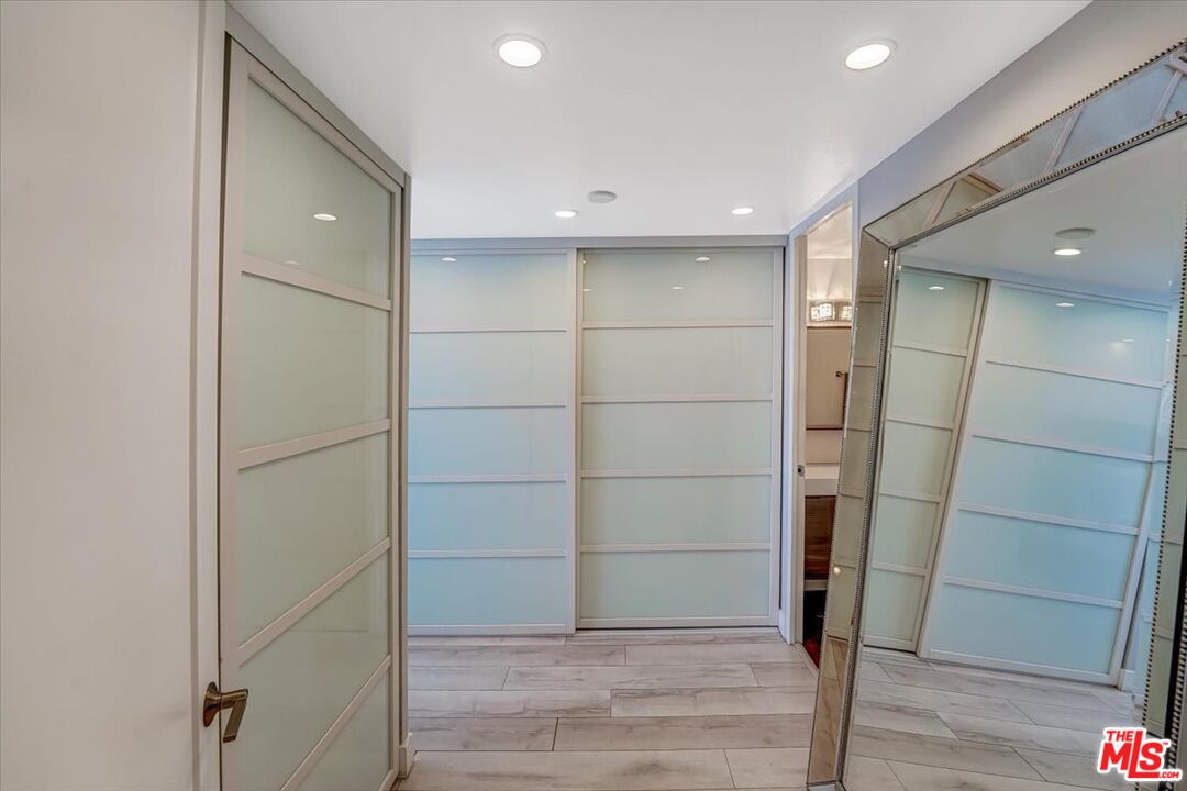 10433 WILSHIRE BLVD Unit: 1202