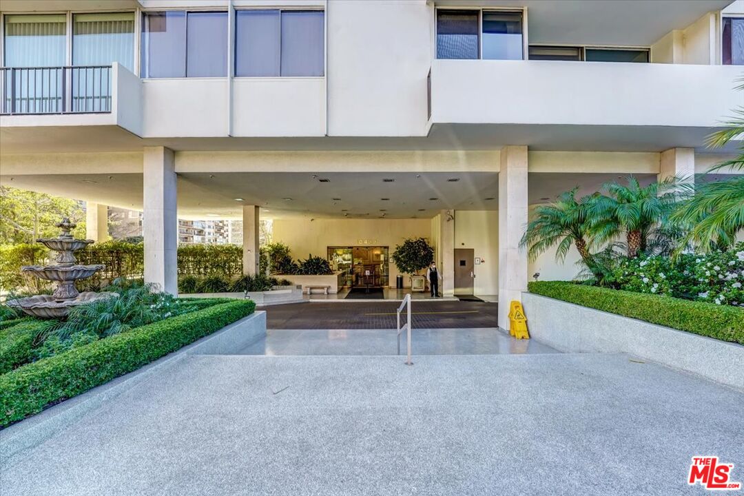 10433 WILSHIRE BLVD Unit: 1202