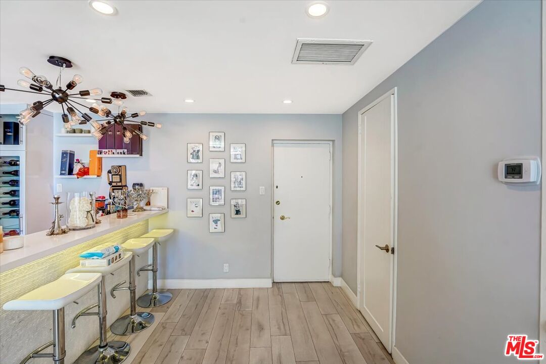 10433 WILSHIRE BLVD Unit: 1202