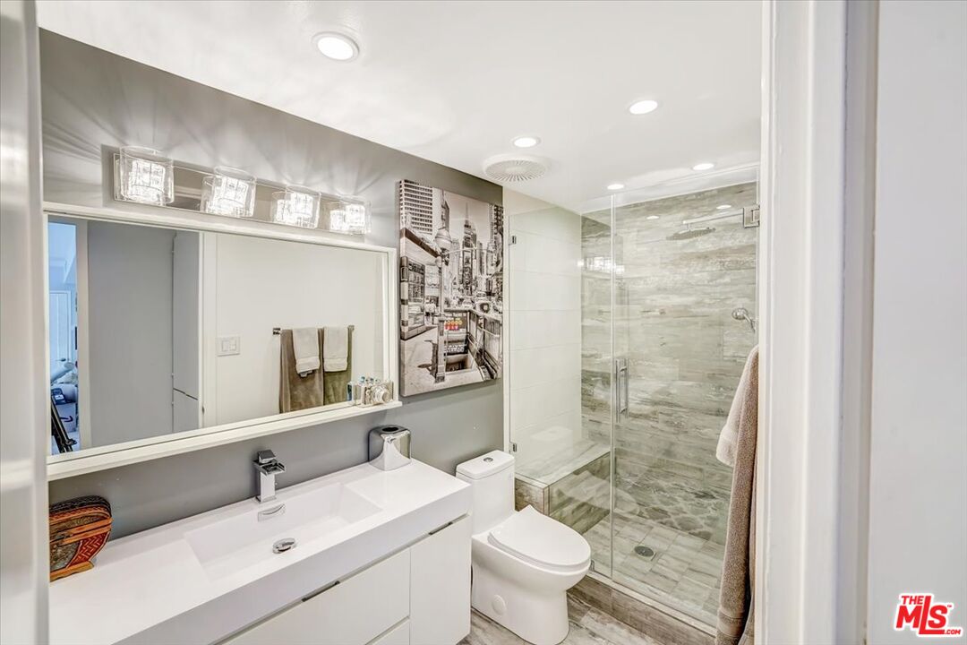 10433 WILSHIRE BLVD Unit: 1202