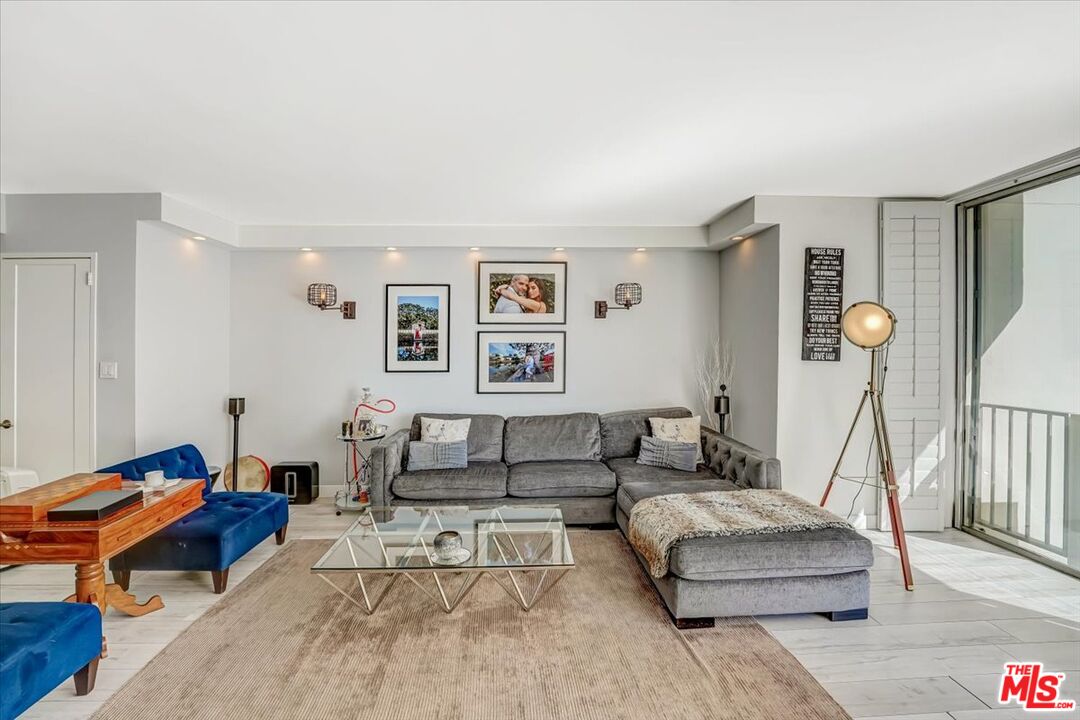 10433 WILSHIRE BLVD Unit: 1202