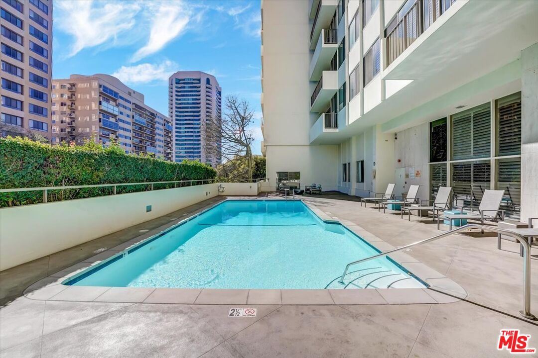 10433 WILSHIRE BLVD Unit: 1202