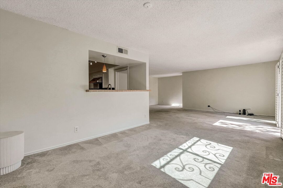 6760 Hillpark Dr Unit: 408