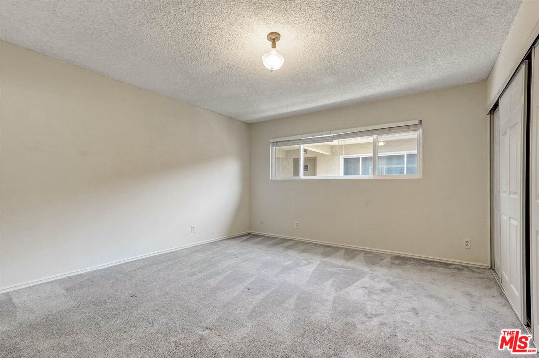 6760 Hillpark Dr Unit: 408