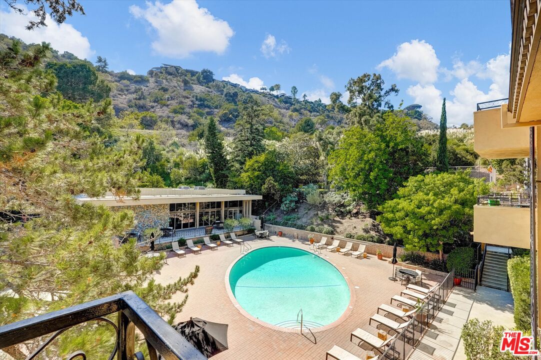 6760 Hillpark Dr Unit: 408