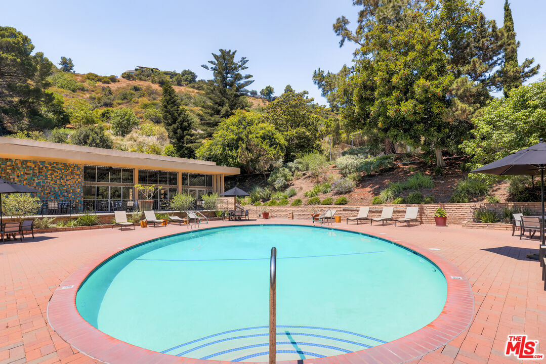 6760 Hillpark Dr Unit: 408