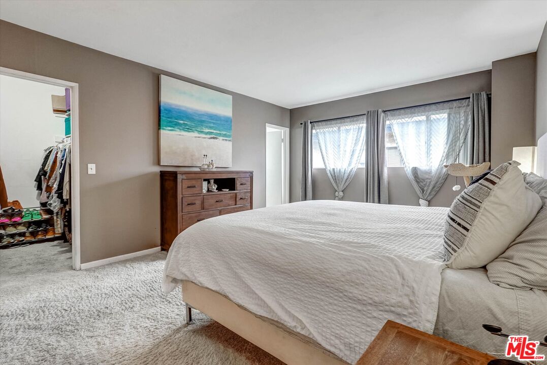 1828 Barry Ave Unit: 4
