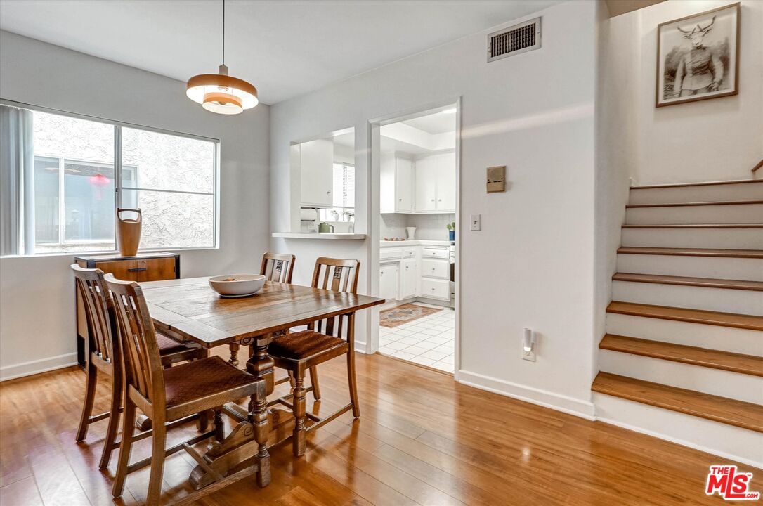 1828 Barry Ave Unit: 4