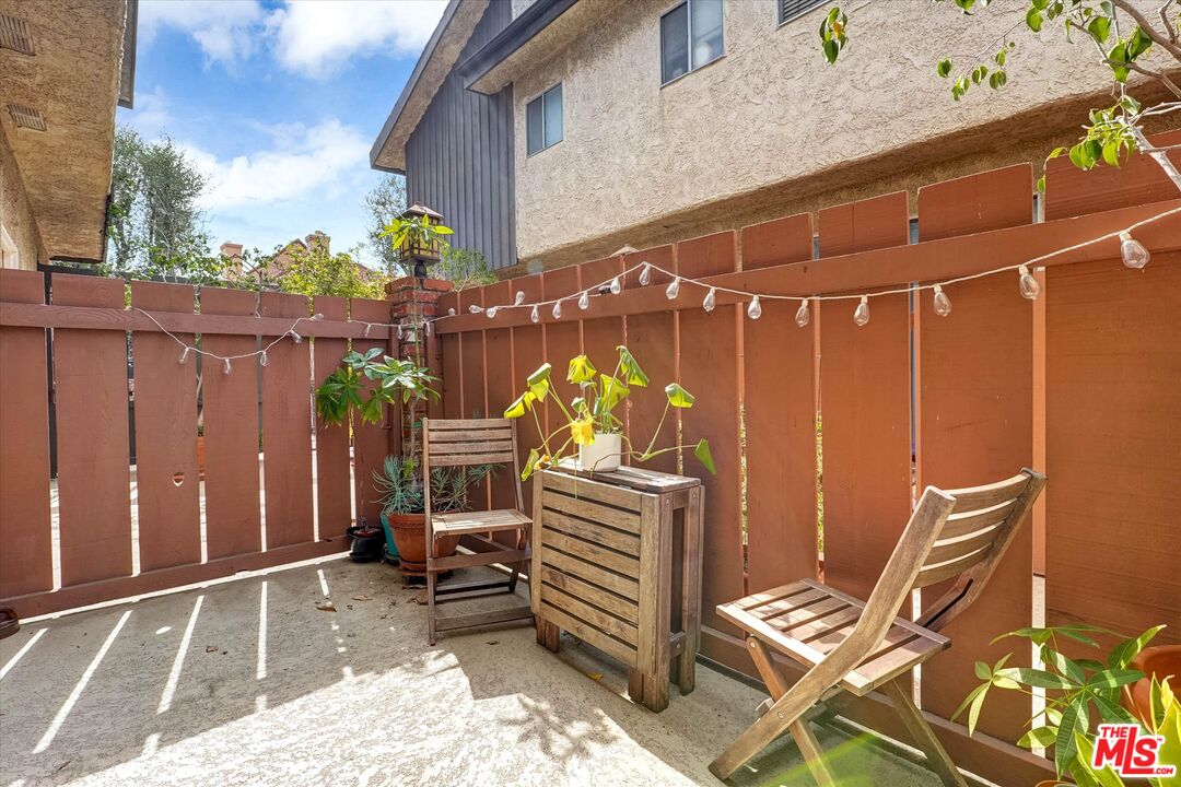 1828 Barry Ave Unit: 4