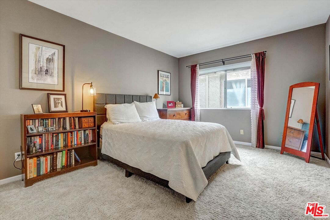 1828 Barry Ave Unit: 4