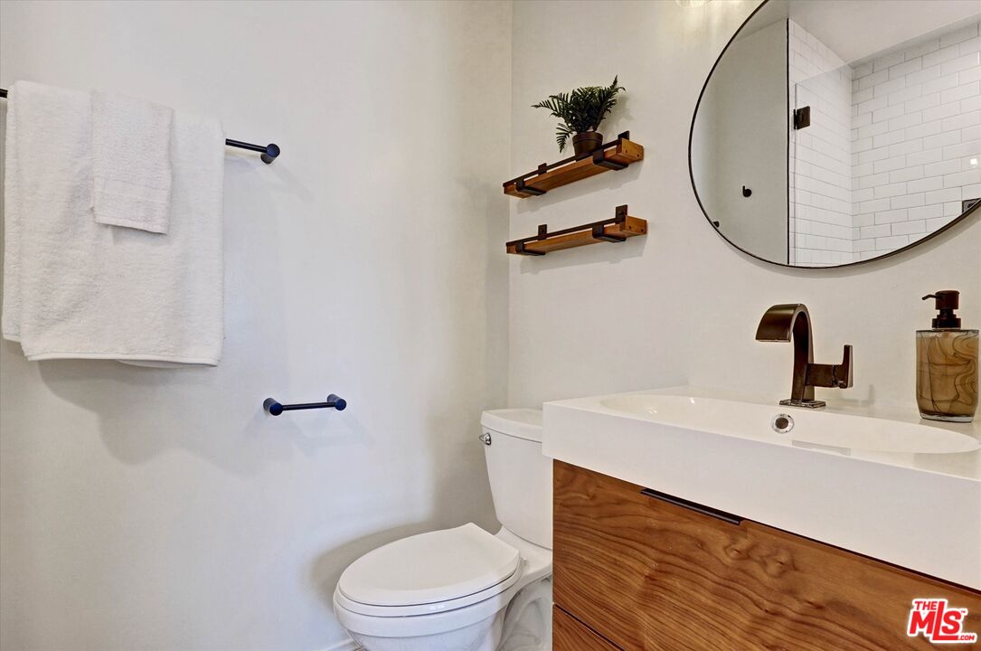 1346 N Crescent Heights Blvd Unit: 1