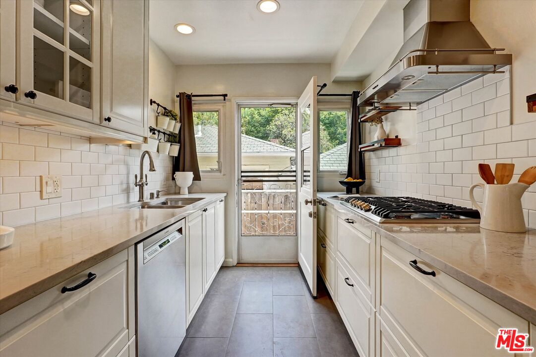 1346 N Crescent Heights Blvd Unit: 1