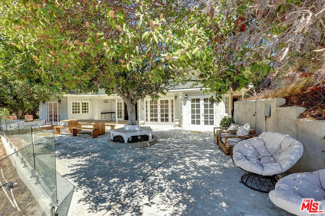 2200 Outpost Dr