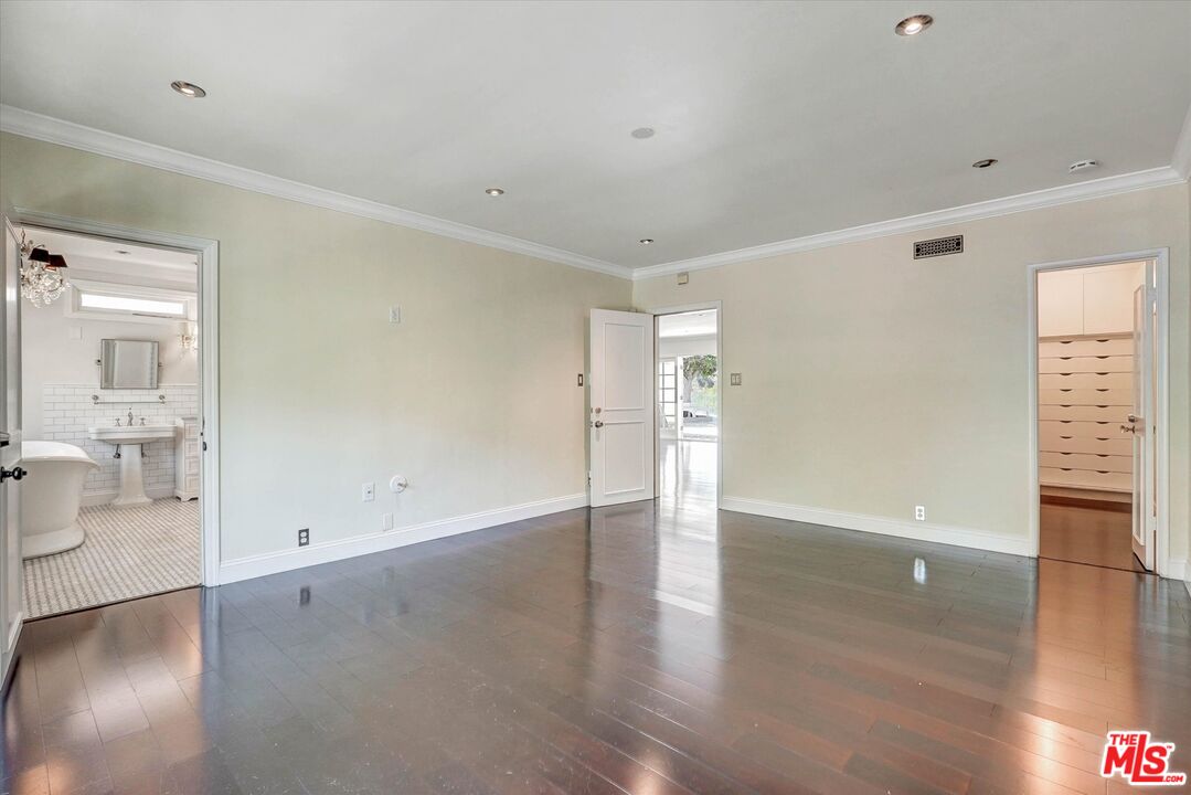 2200 Outpost Dr