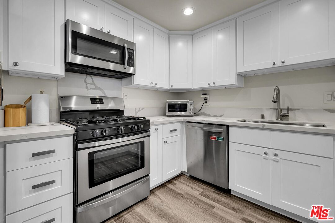 810 S Lucerne Blvd Unit: 203