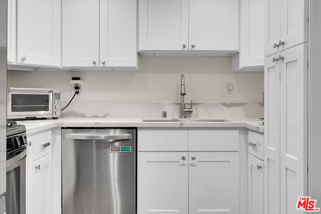 810 S Lucerne Blvd Unit: 203