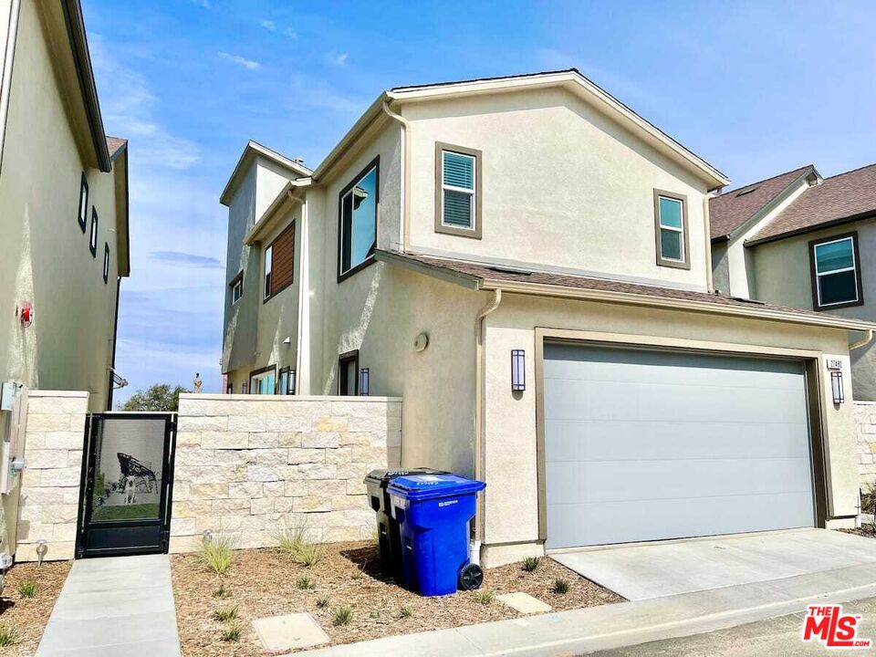 27482 Boulderview Way