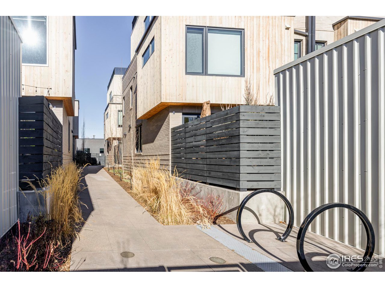 2128 Pearl St Unit: B