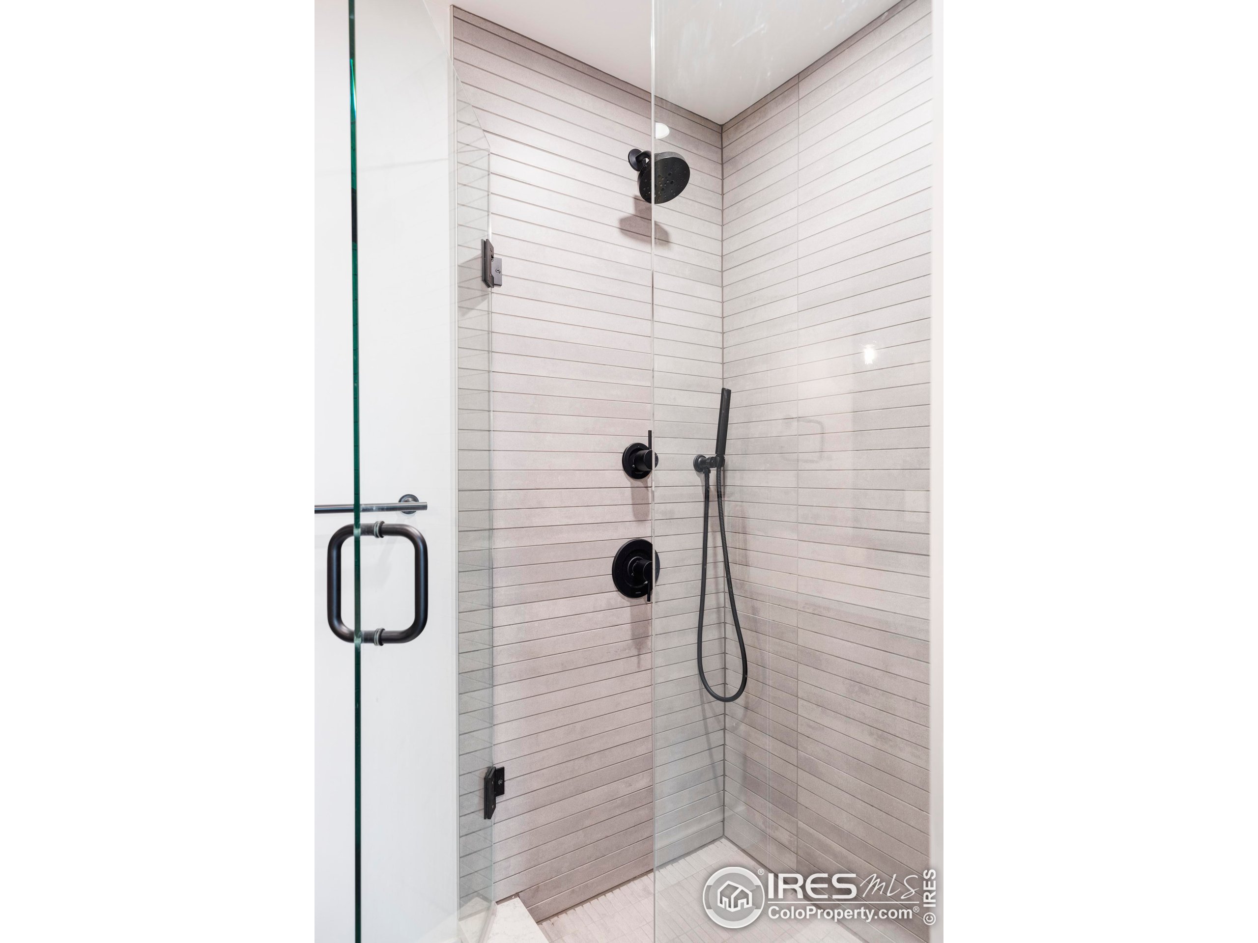 2128 Pearl St Unit: B