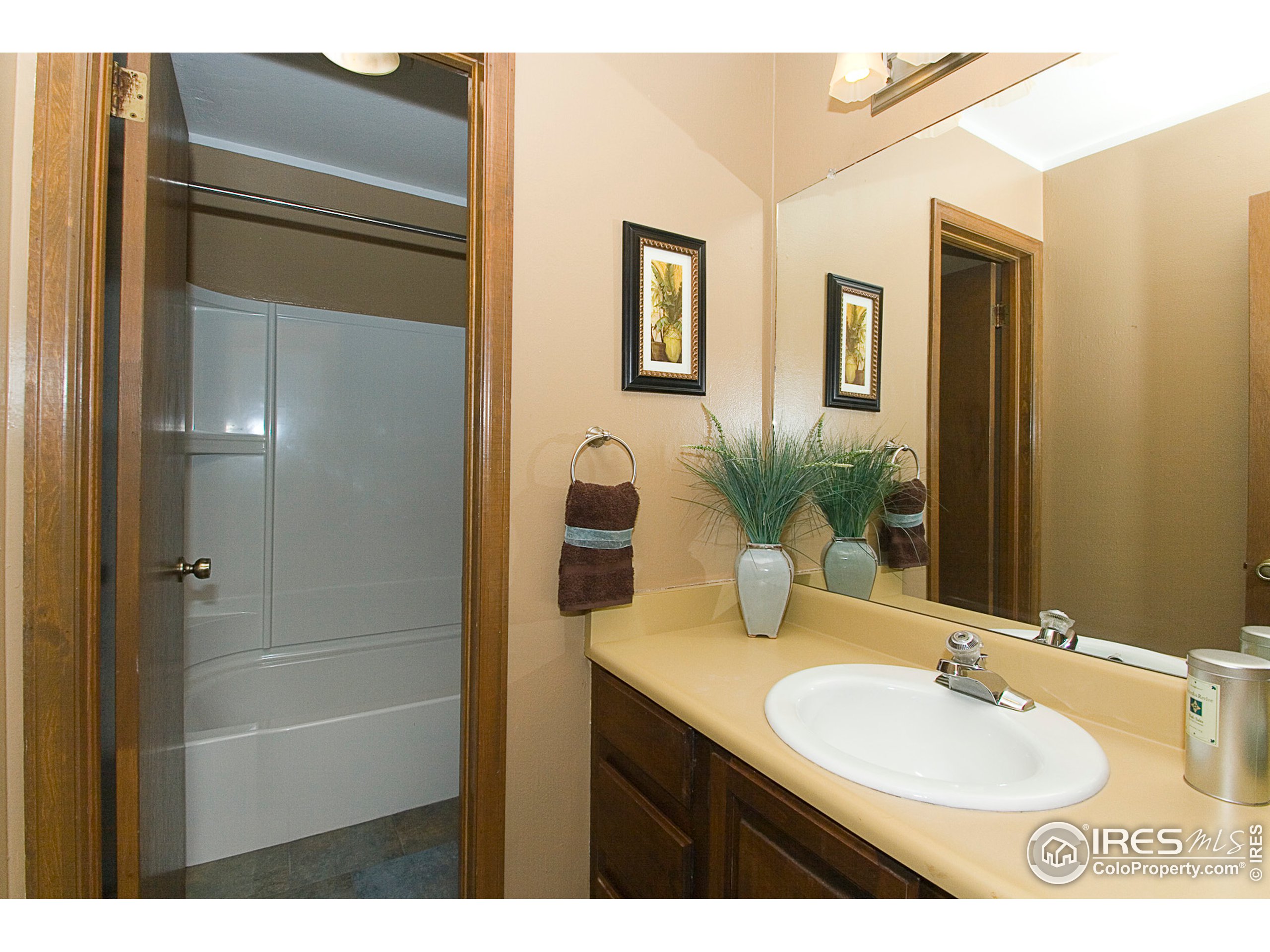 2128 Pearl St Unit: B