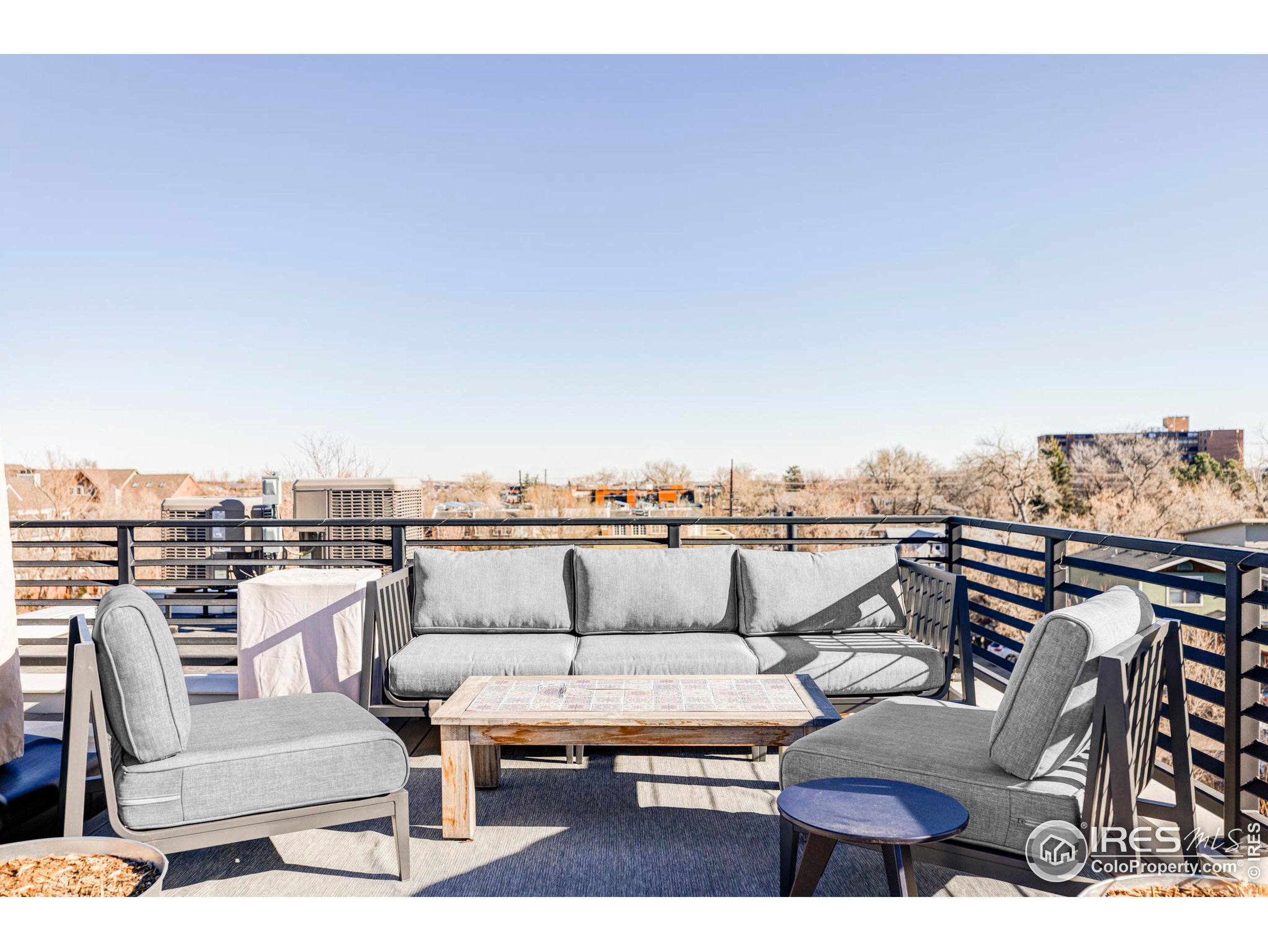 2128 Pearl St Unit: B