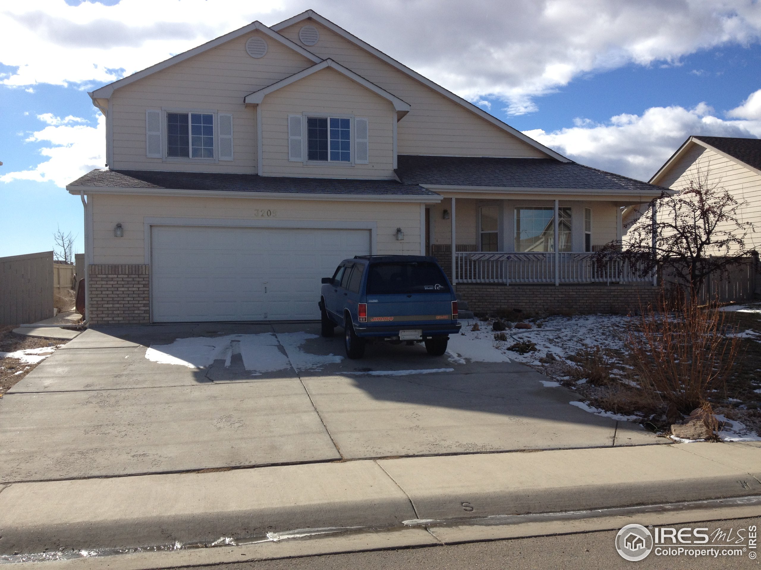 601 Canyon Blvd D