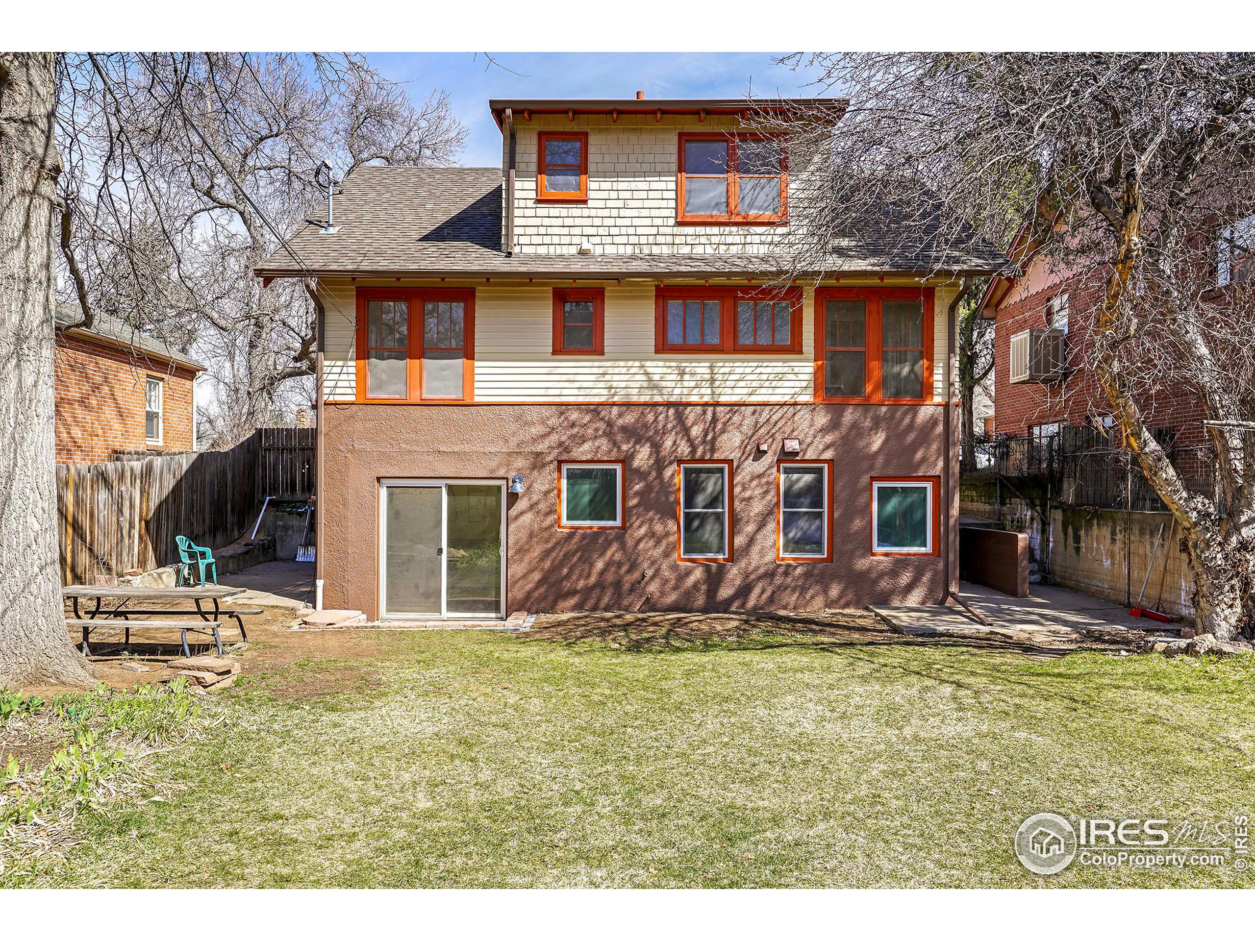 957-959 9th St