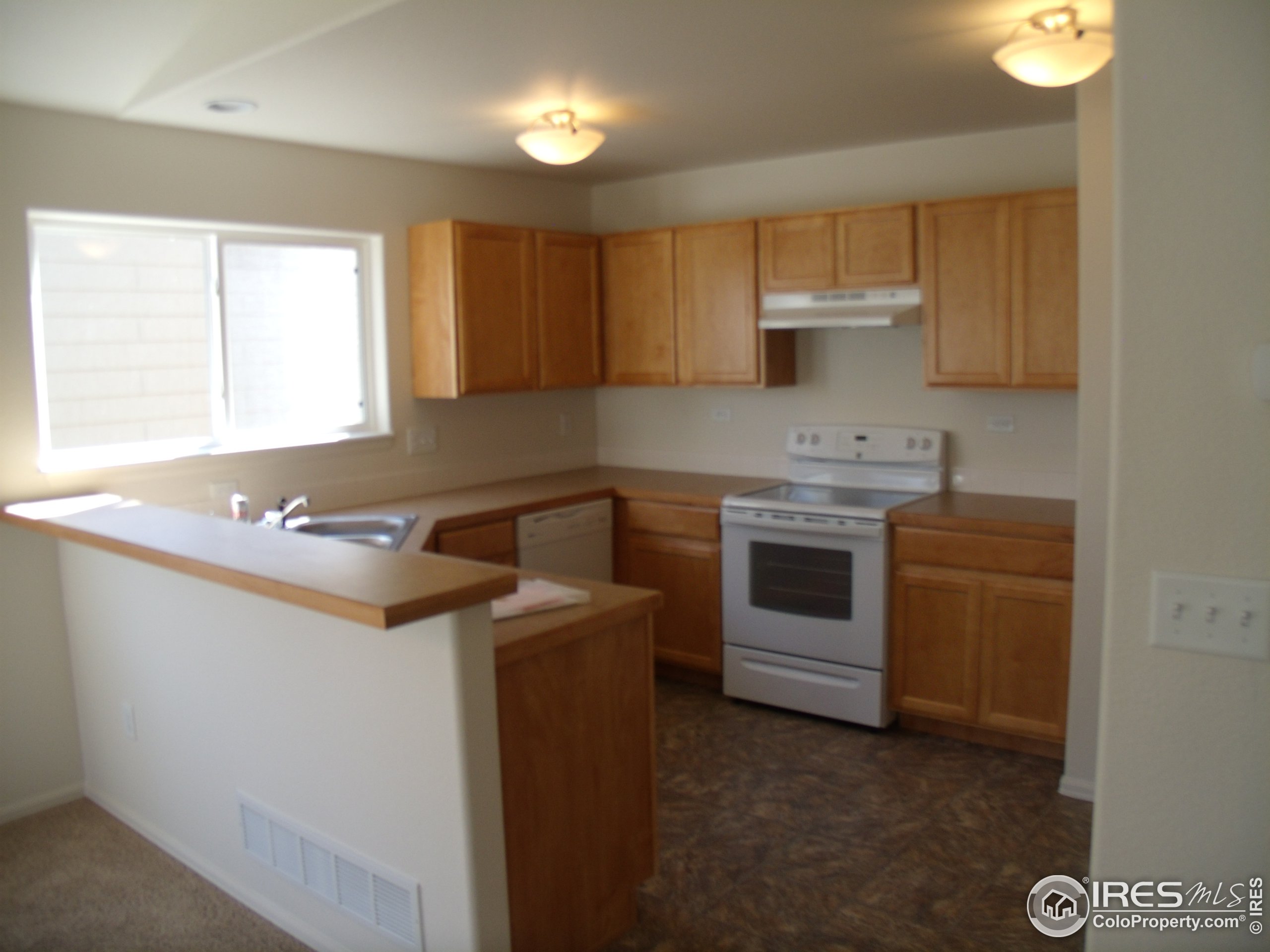 1301 Canyon Blvd 406