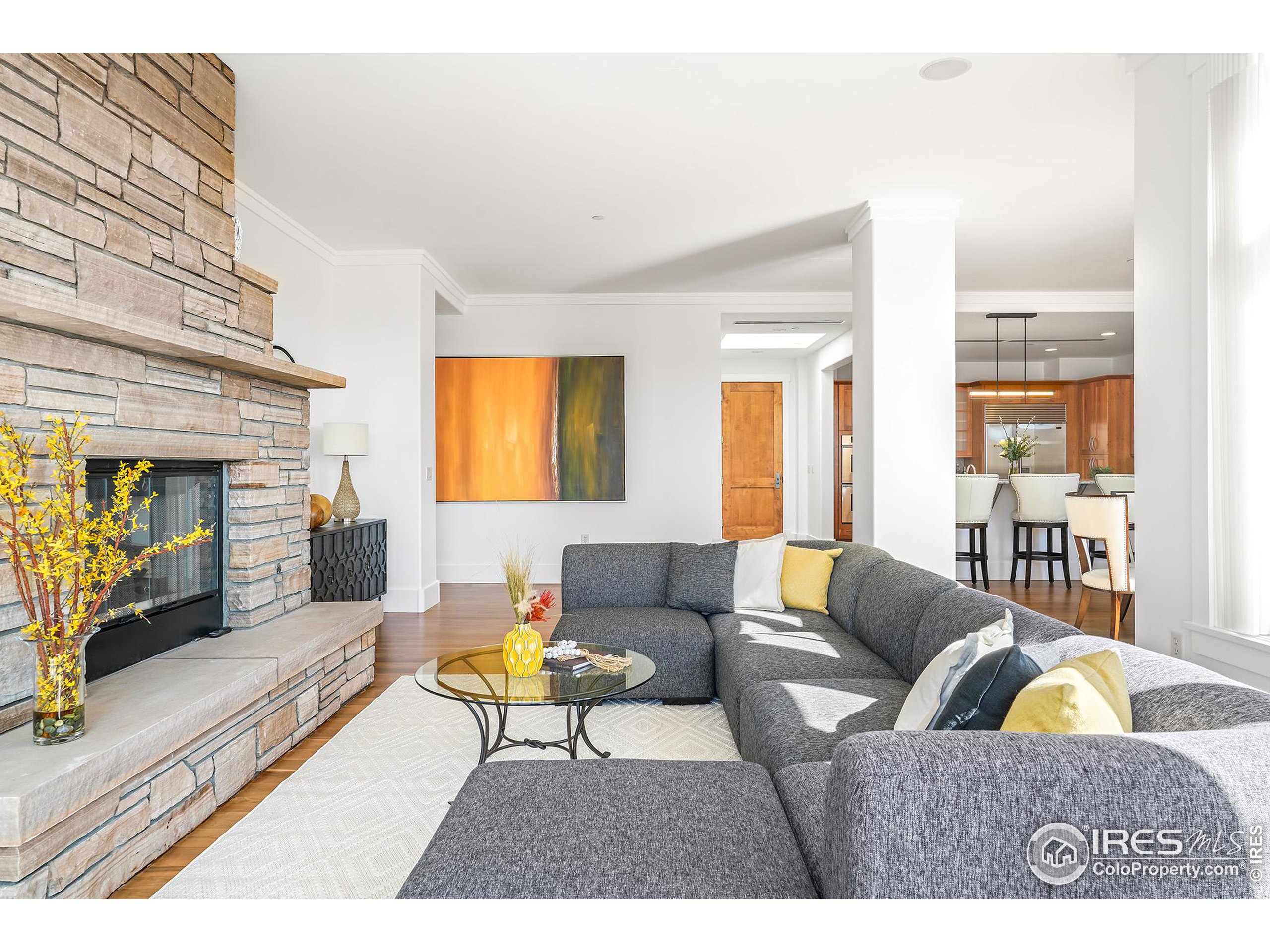 1301 Canyon Blvd 406