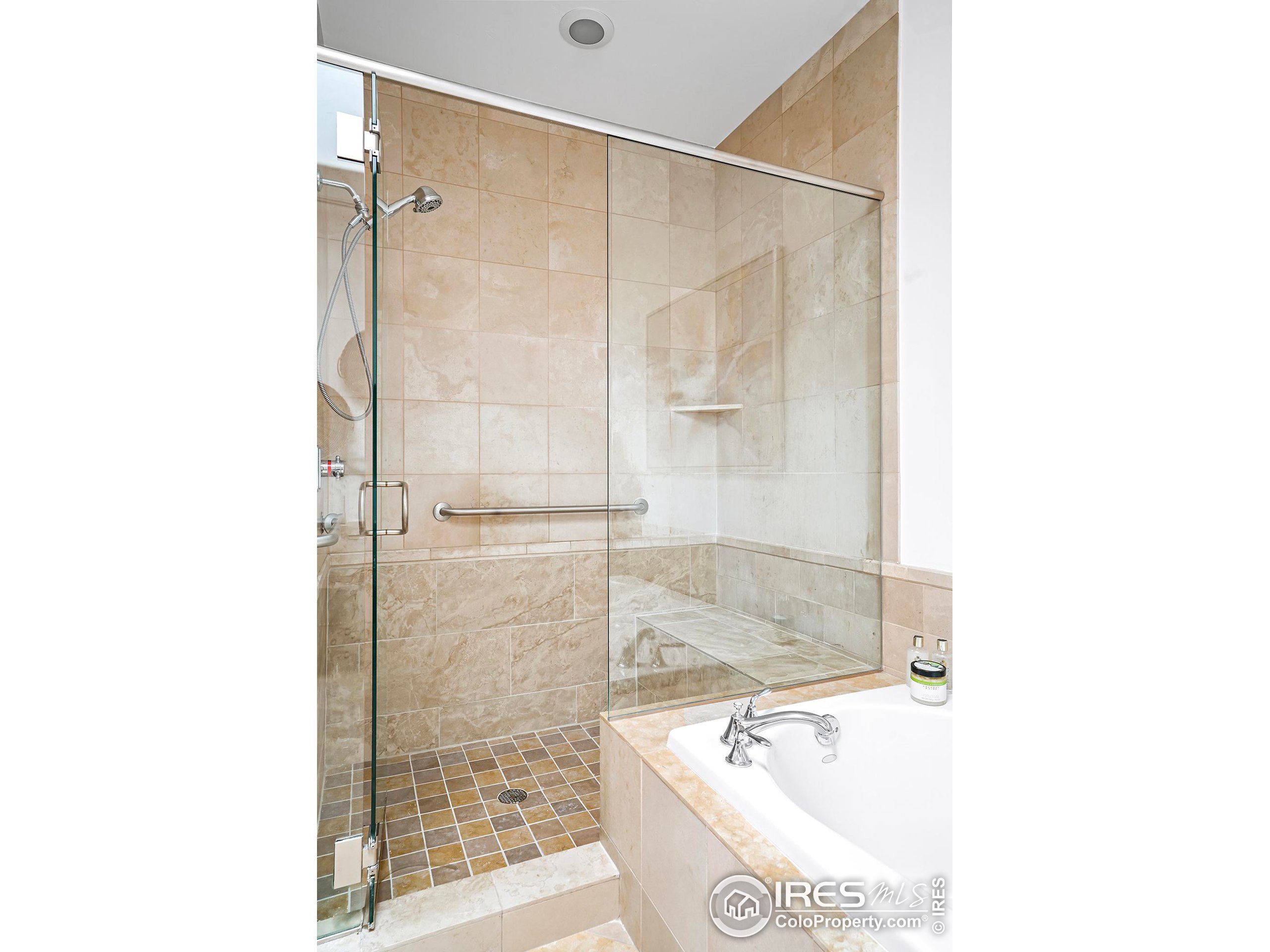 1301 Canyon Blvd 406