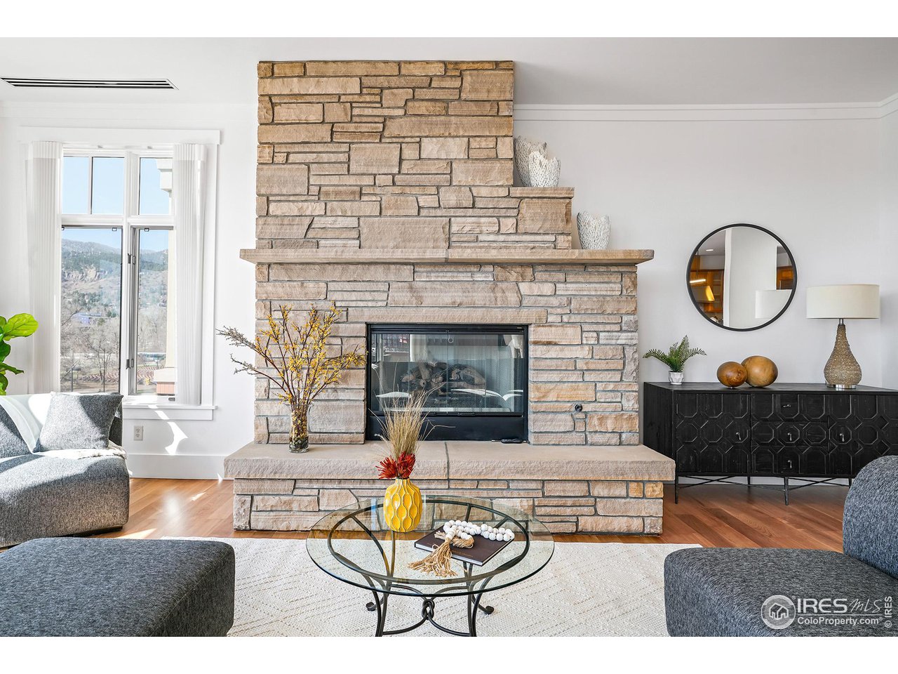 1301 Canyon Blvd 406