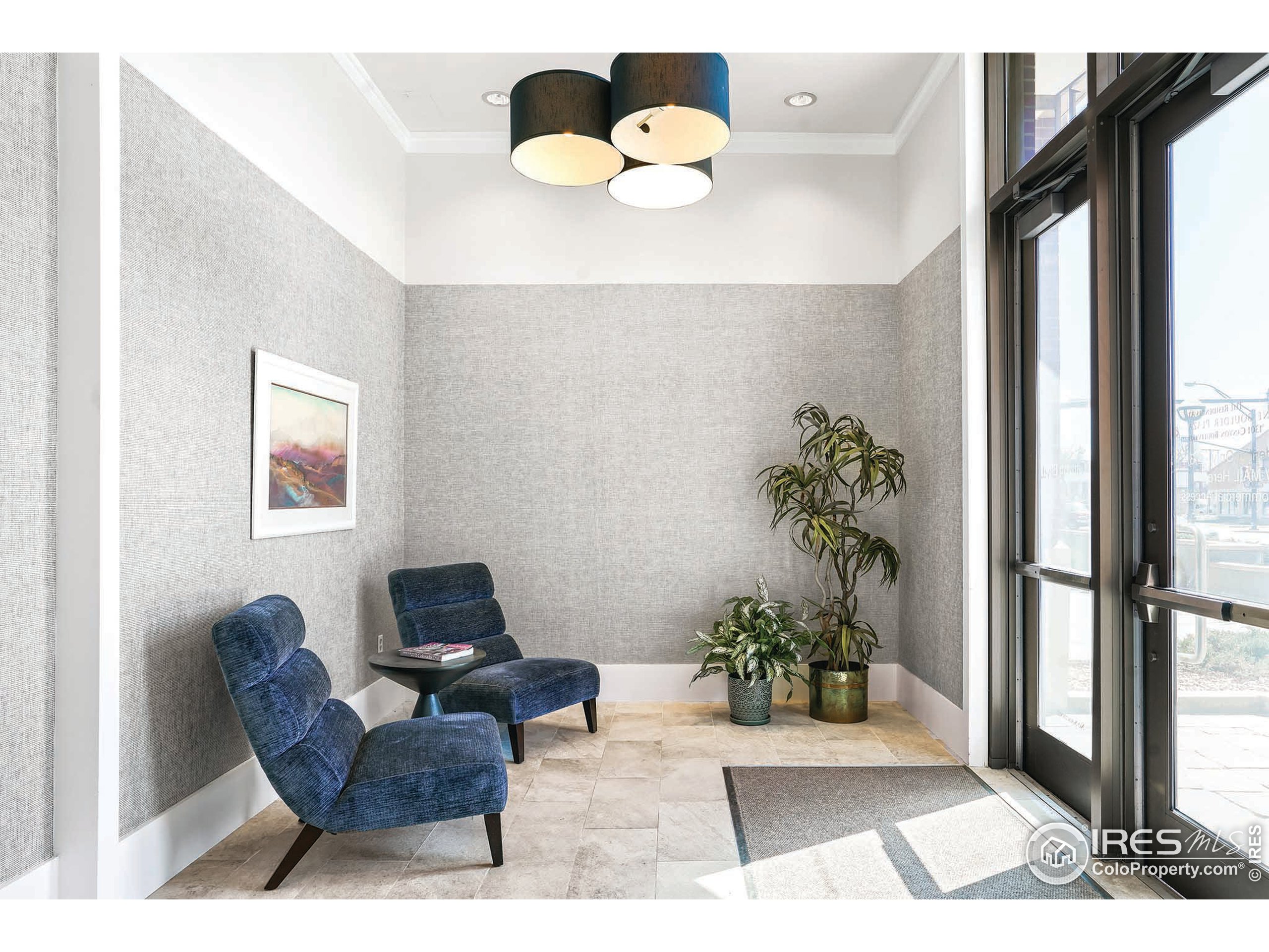 1301 Canyon Blvd 406