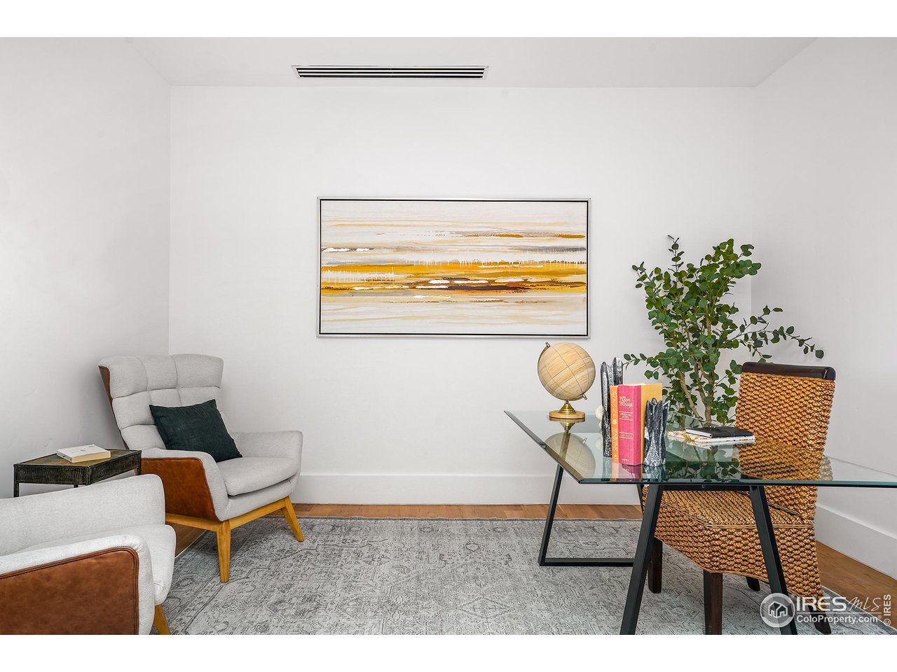 1301 Canyon Blvd 406