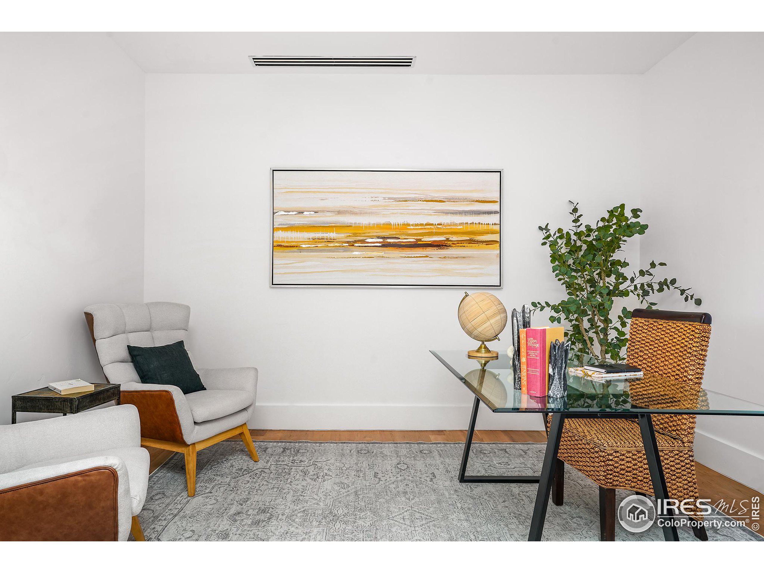 1301 Canyon Blvd 406