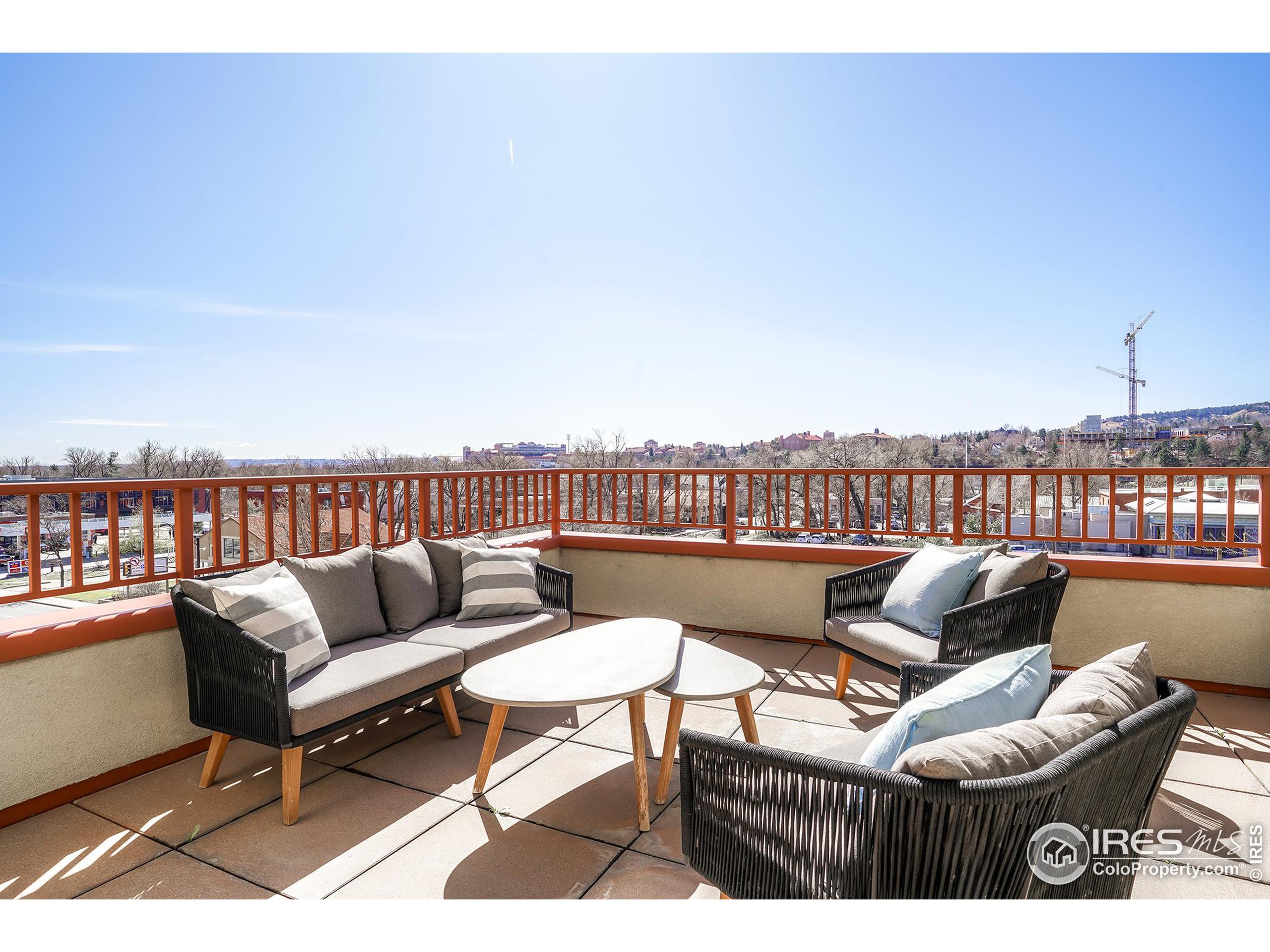 1301 Canyon Blvd 406