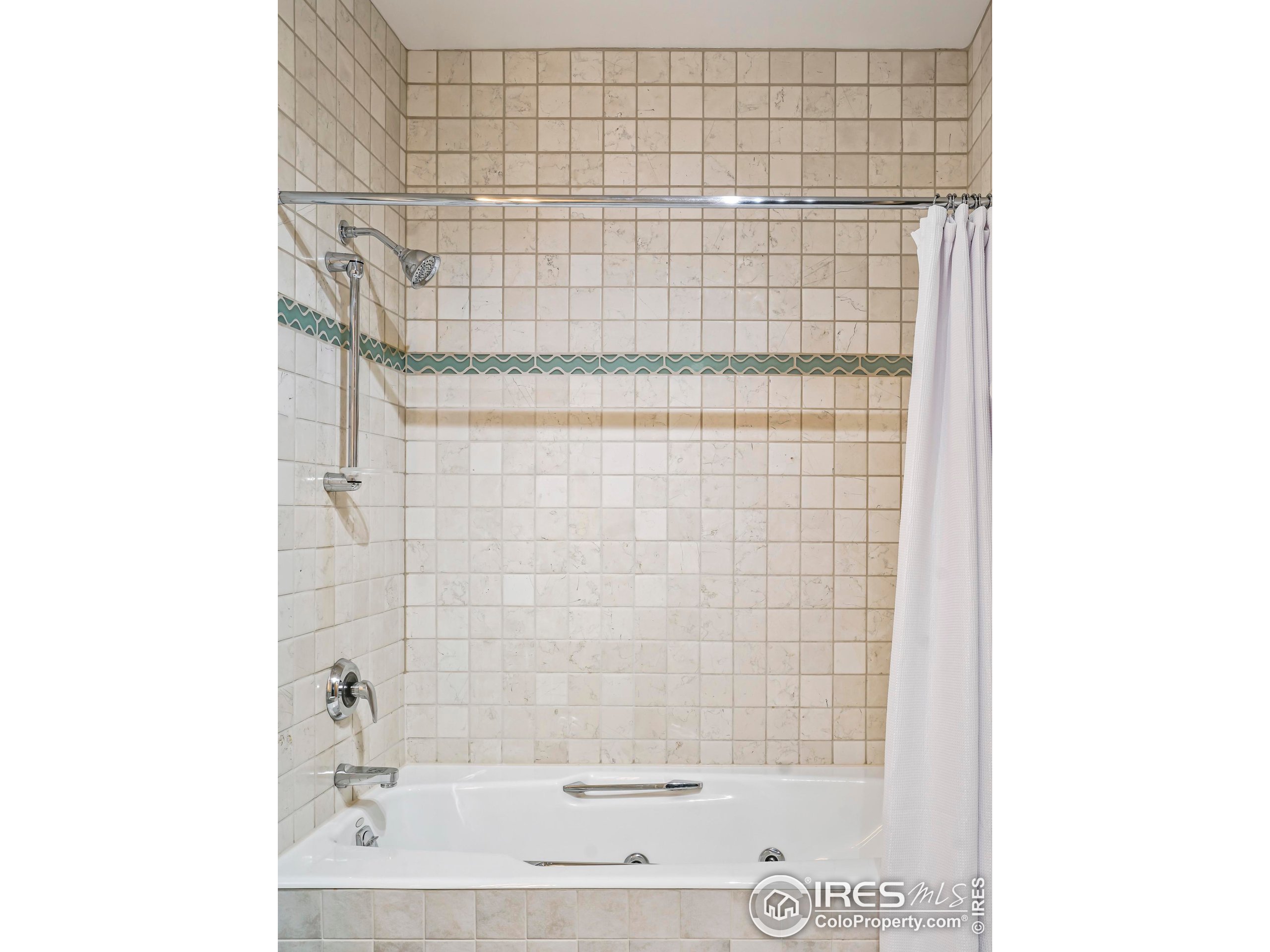 2030 20th St 3