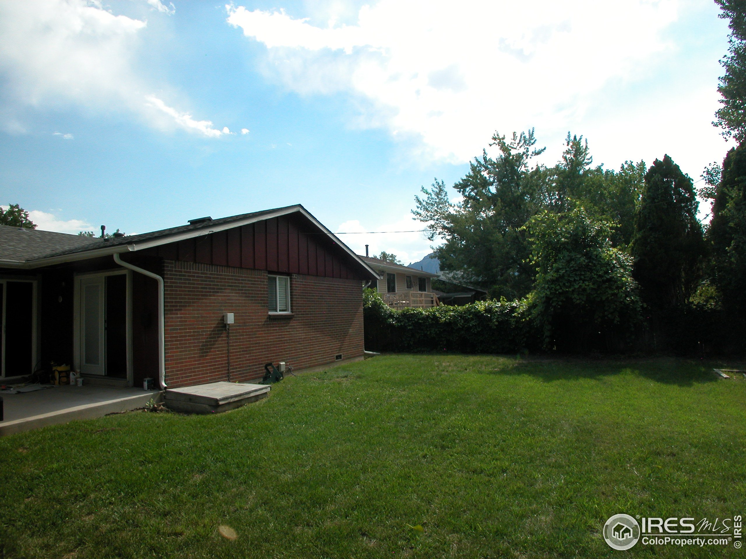 9665 Avocet Ln
