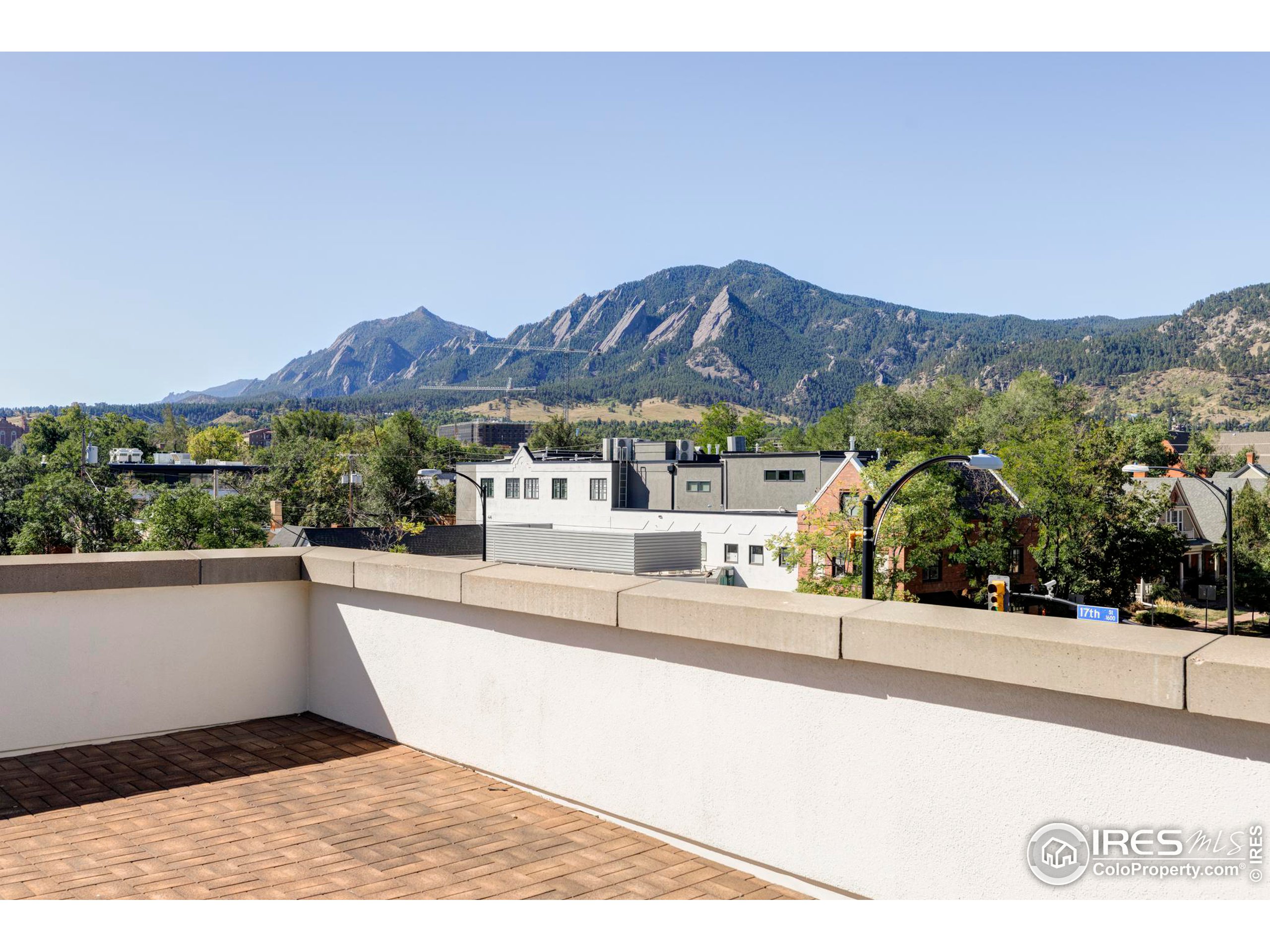 1707 Walnut St 304