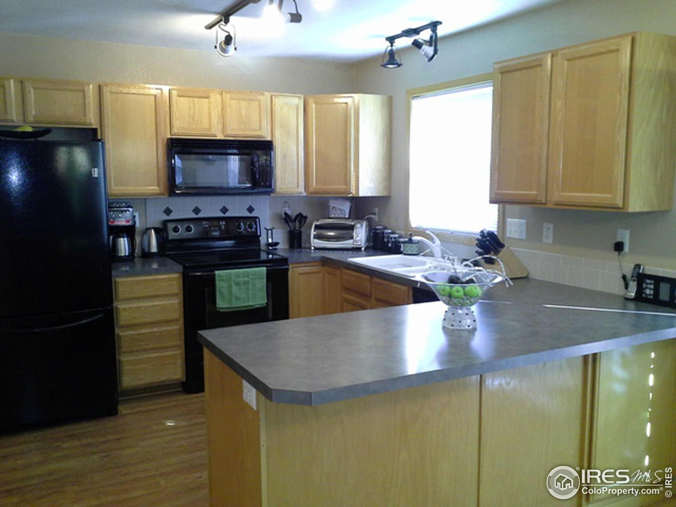1707 Walnut St 204
