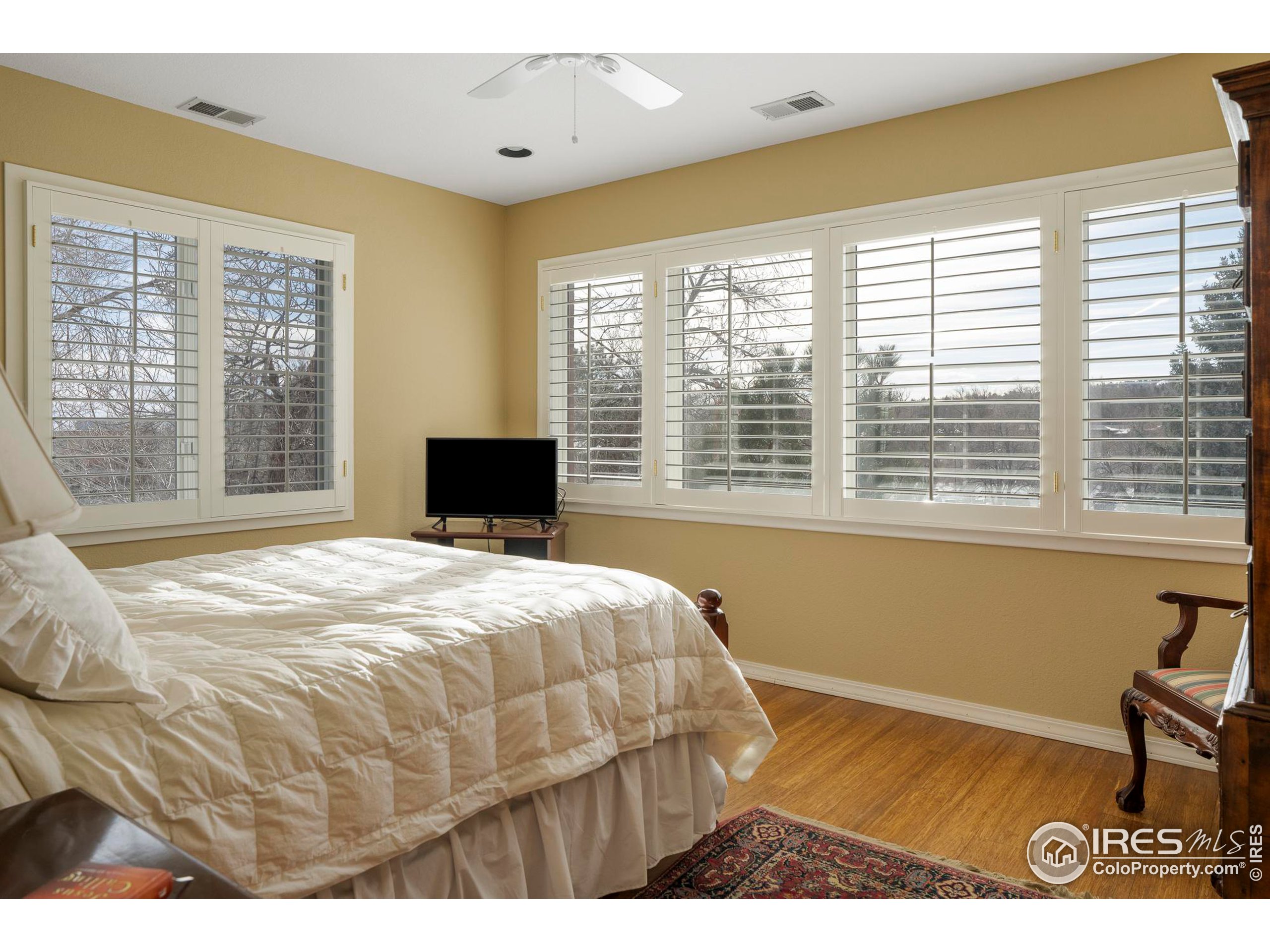 624 Pearl St 404