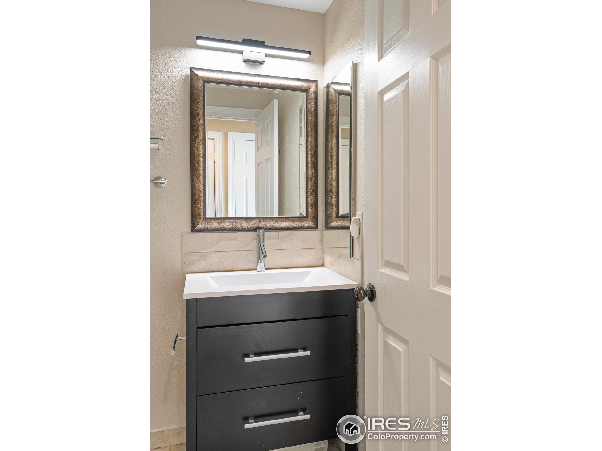 624 Pearl St 404