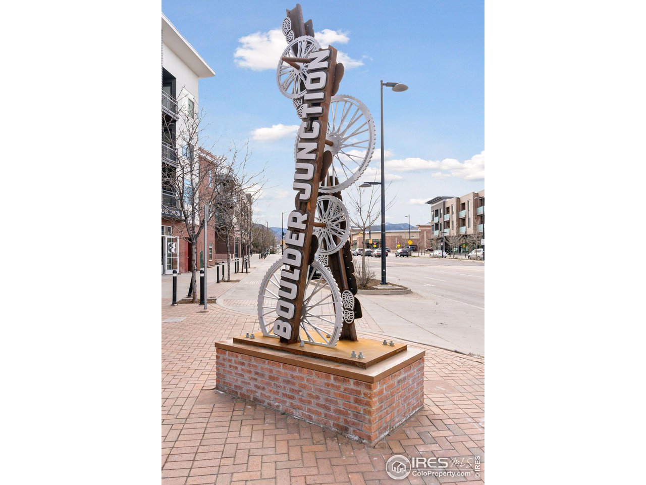 2445 Junction Pl 304