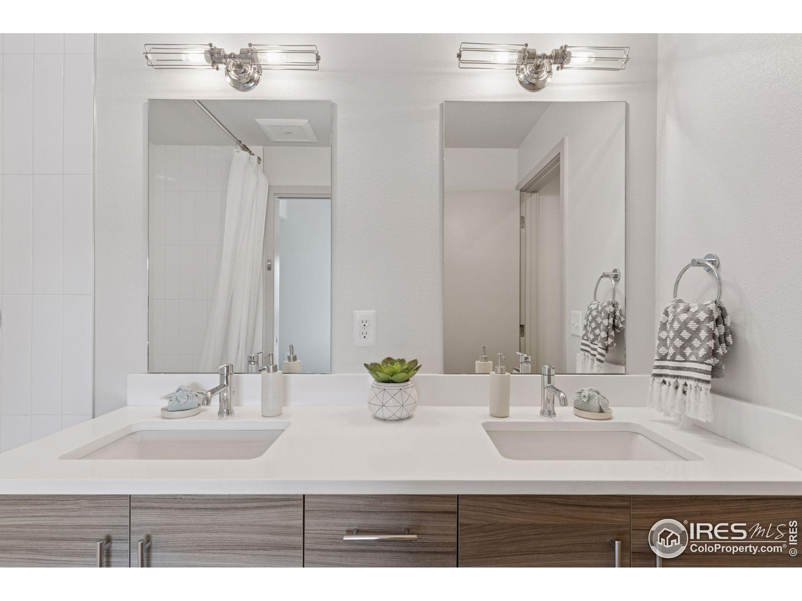 2445 Junction Pl 304