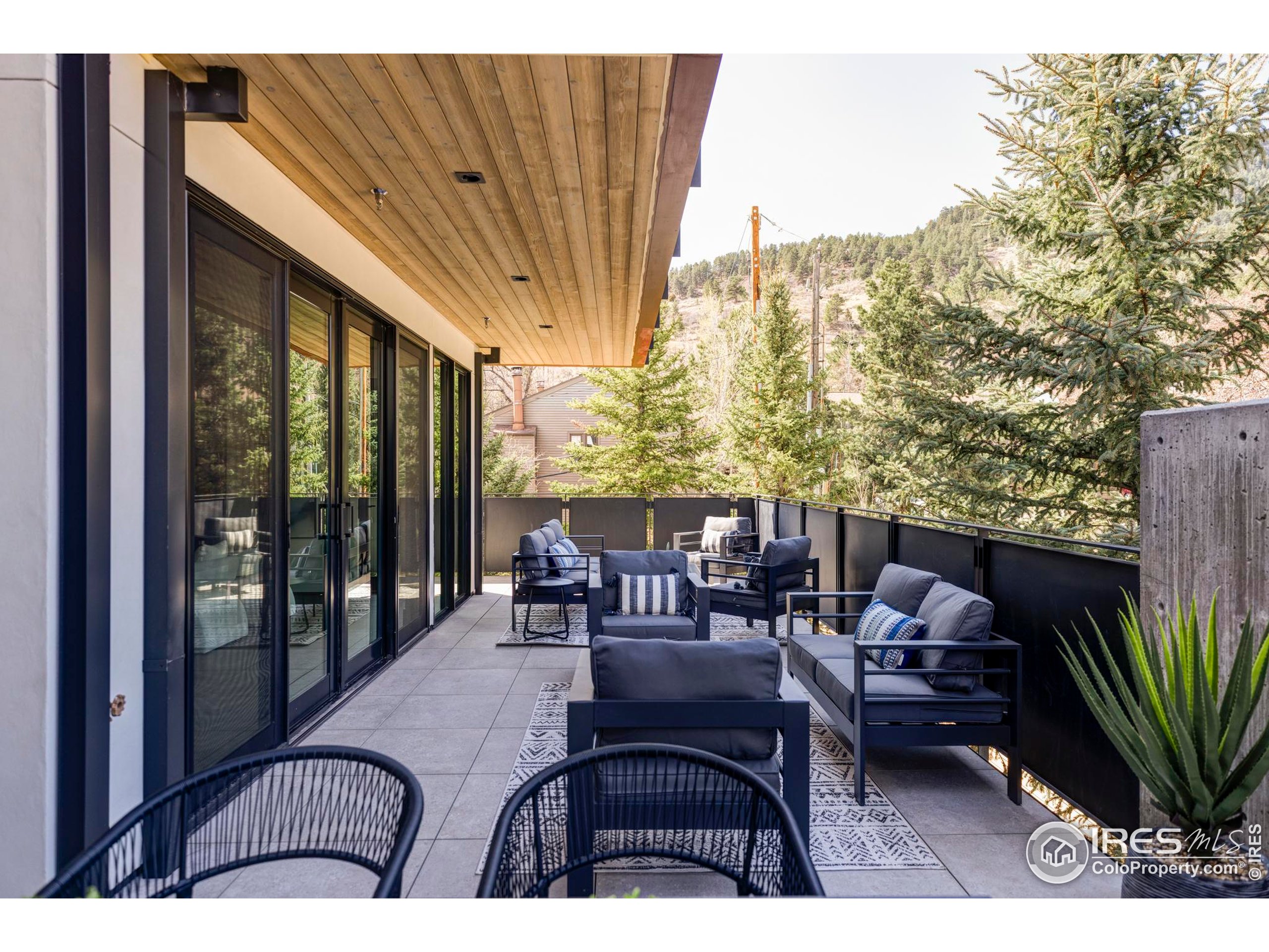 358 Arapahoe Ave C