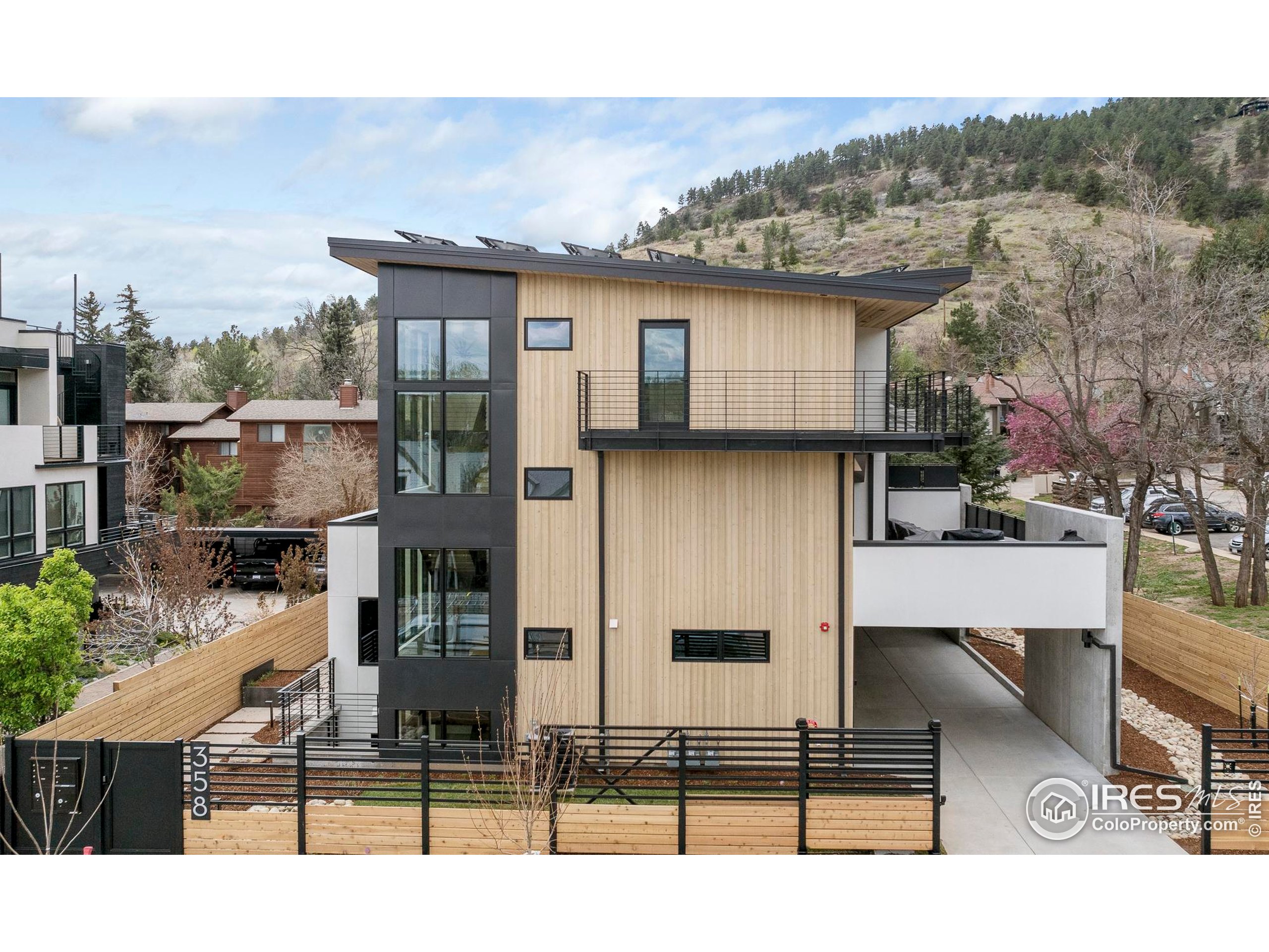 358 Arapahoe Ave C
