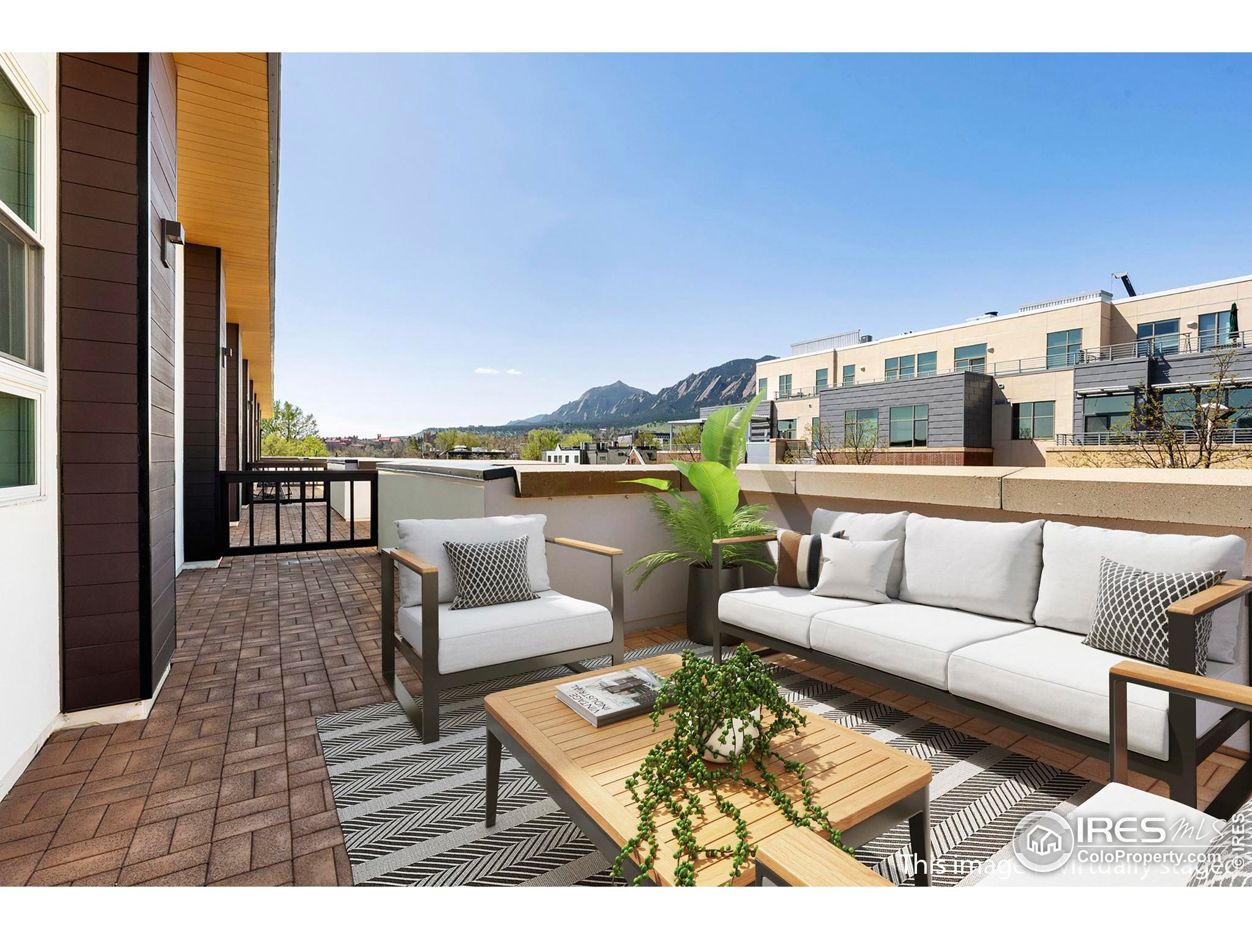 1707 Walnut St 301