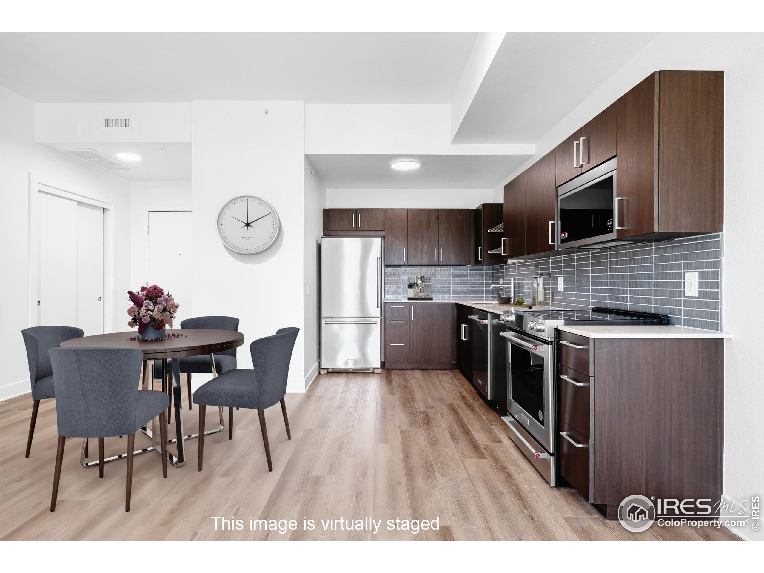 1707 Walnut St 206